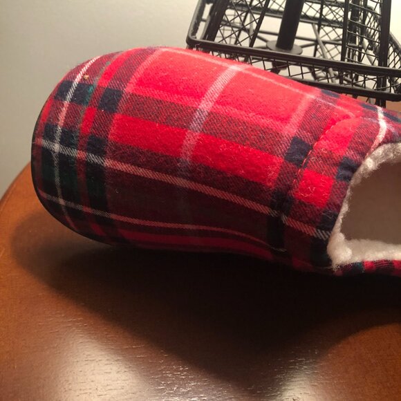 NWT - Studio 1886 Red Plaid Slippers - Size M (7-8) - Picture 2 of 6